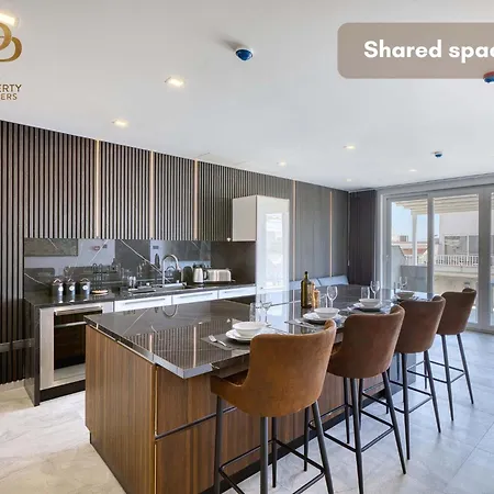 Urban 19 Residences The Executive Inn *