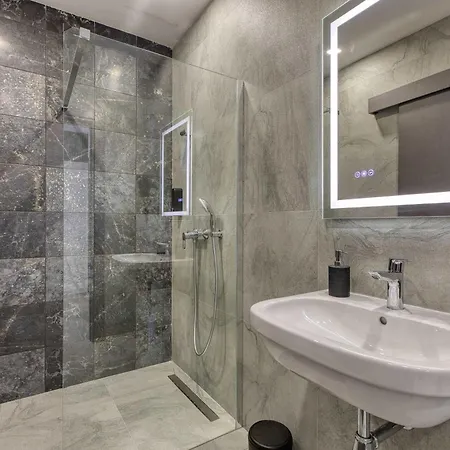 Urban 19 Residences The Executive Inn